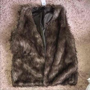 new rue 21+ 1X fur vest
